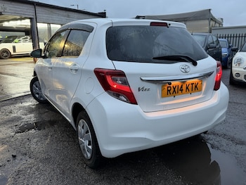Used Toyota Yaris 2014 for sale - 76882185: Photo