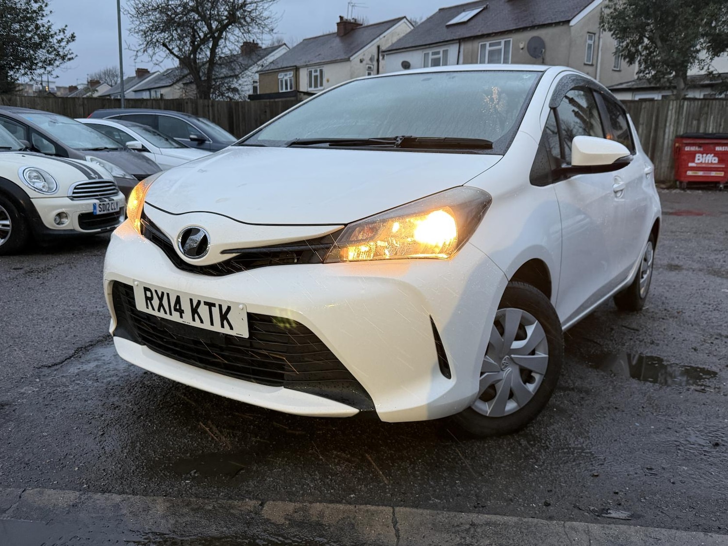Used Toyota Yaris 2014 for sale - 76882185: Photo 3