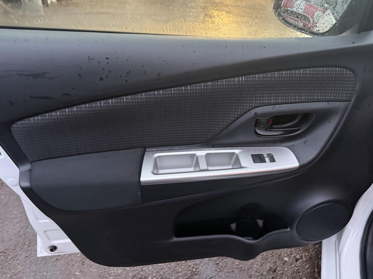 Used Toyota Yaris 2014 for sale - 76882185: Photo 30