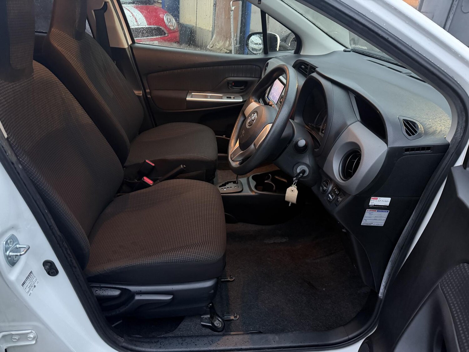Used Toyota Yaris 2014 for sale - 76882185: Photo 33