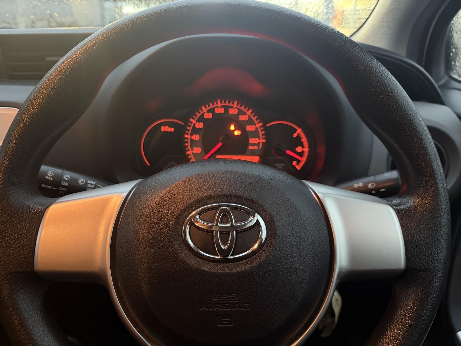 Used Toyota Yaris 2014 for sale - 76882185: Photo 38