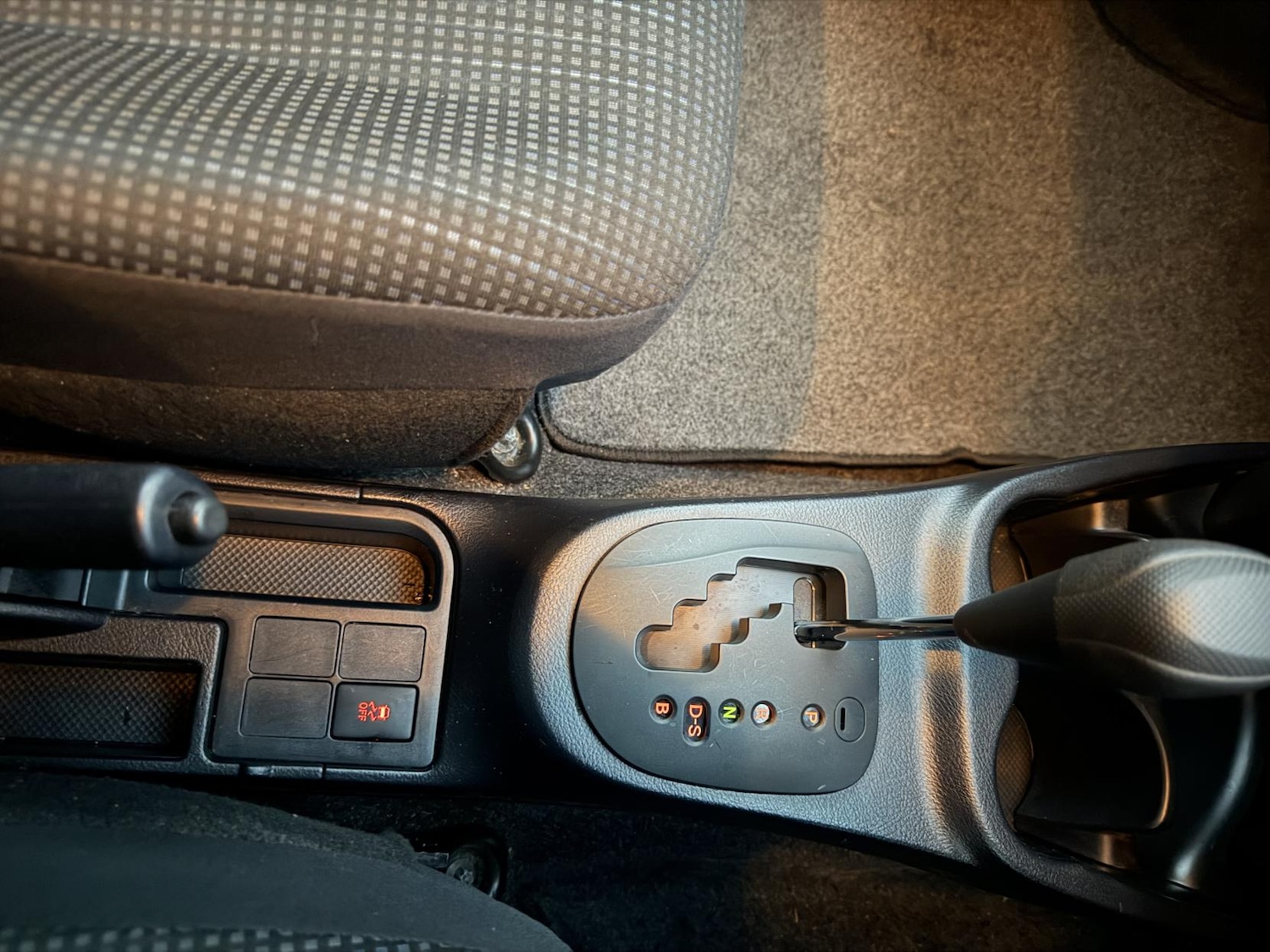 Used Toyota Yaris 2014 for sale - 76882185: Photo 42