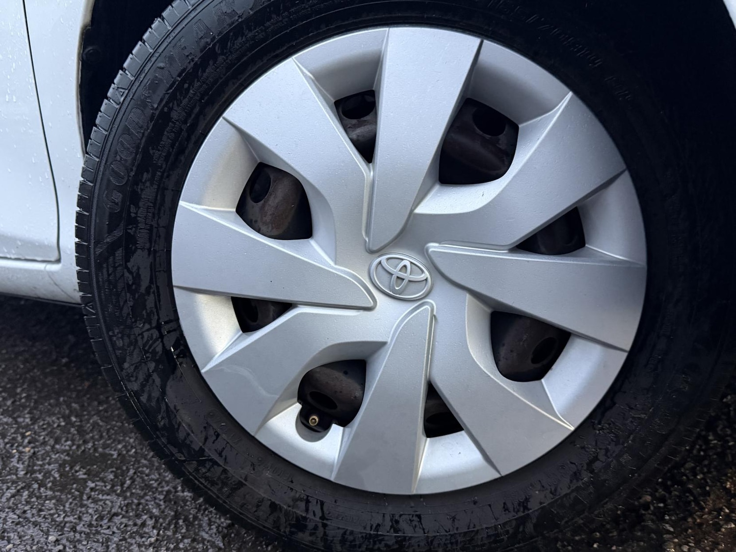 Used Toyota Yaris 2014 for sale - 76882185: Photo 44