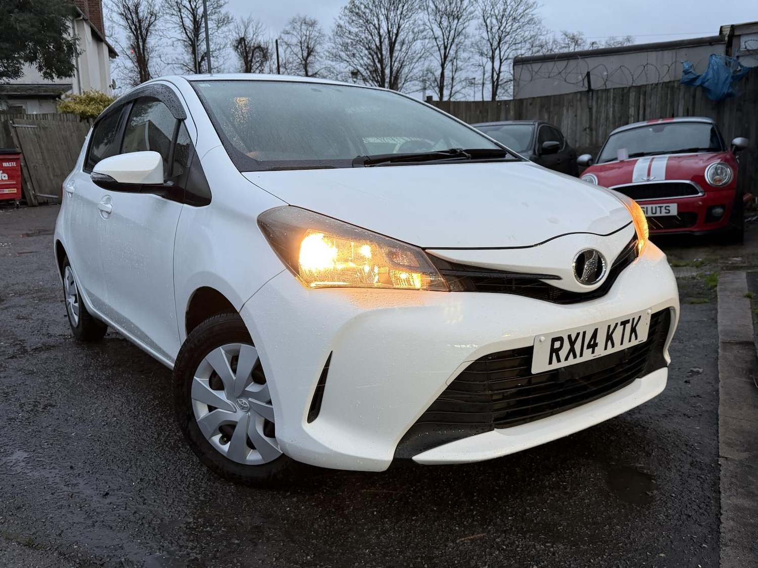 Used Toyota Yaris 2014 for sale - 76882185: Photo 46