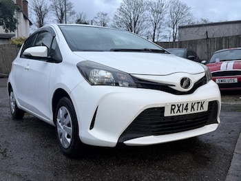 Used Toyota Yaris 2014 for sale - 76882185: Photo