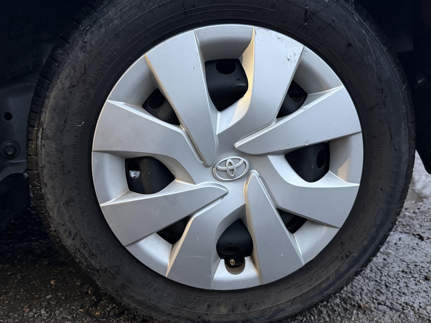 Used Toyota Yaris 2014 for sale - 76882185: Photo 52