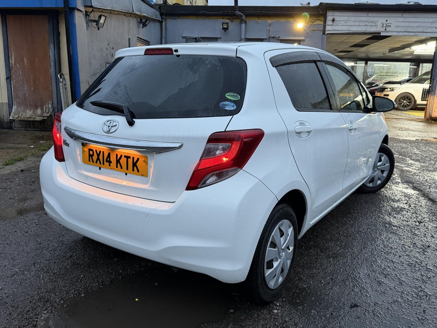 Used Toyota Yaris 2014 for sale - 76882185: Photo 55