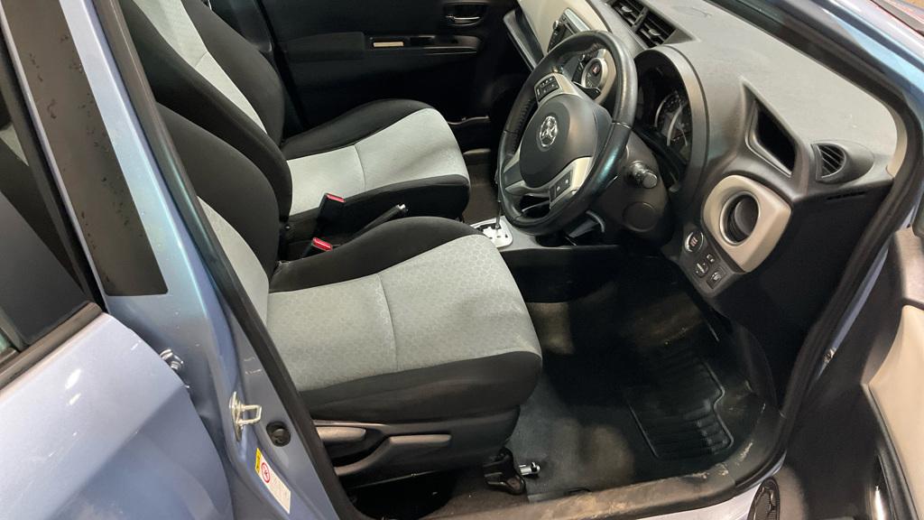 Used Toyota Yaris 2012 for sale - 77015197: Photo 9