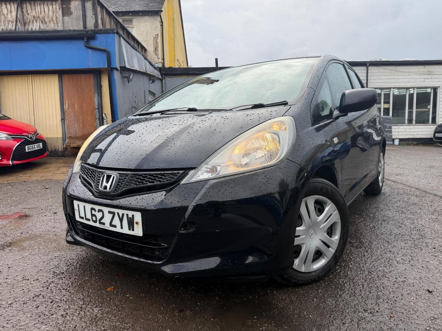 Used Honda Jazz 2012 for sale - 76948941: Photo 3