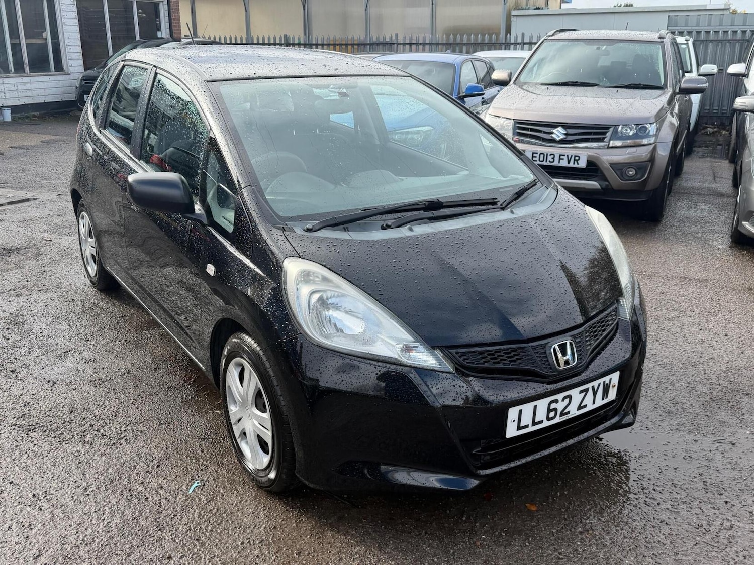 Used Honda Jazz 2012 for sale - 76948941: Photo 6