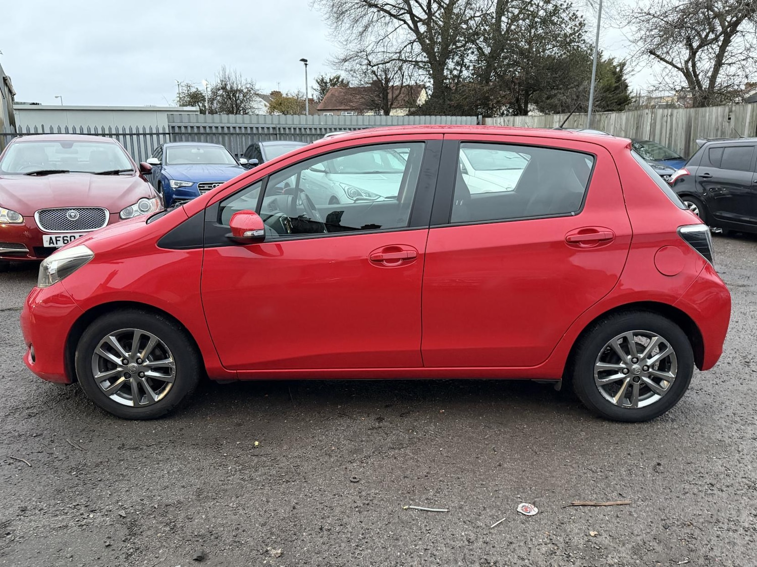 Used Toyota Yaris 2014 for sale - 76762215: Photo 12