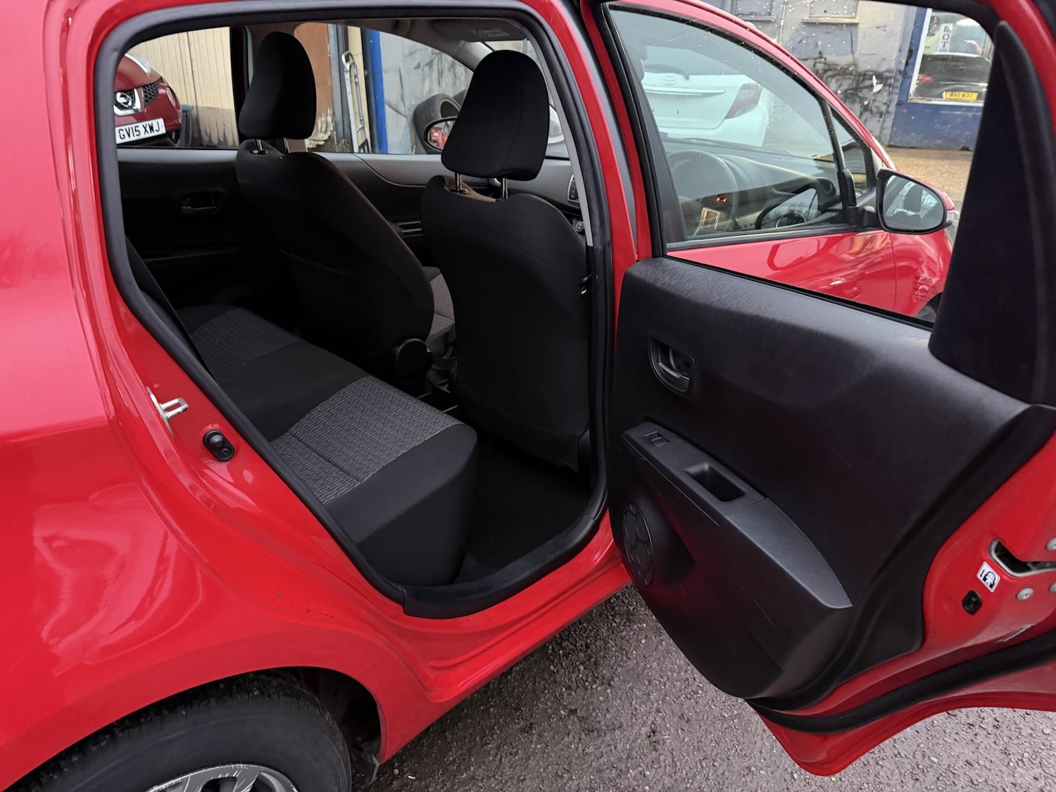 Used Toyota Yaris 2014 for sale - 76762215: Photo 13