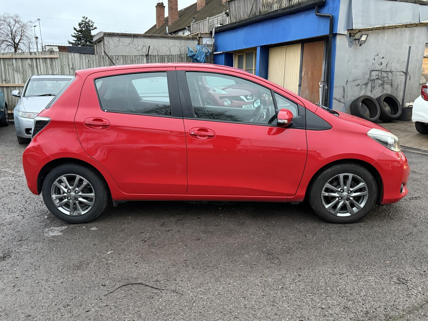 Used Toyota Yaris 2014 for sale - 76762215: Photo 14