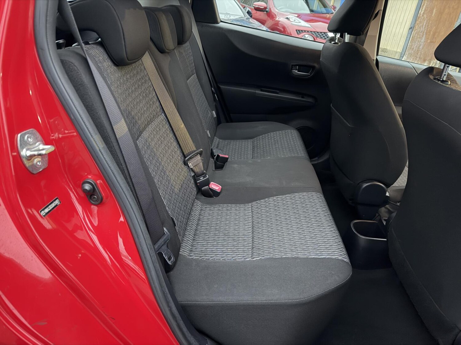 Used Toyota Yaris 2014 for sale - 76762215: Photo 18