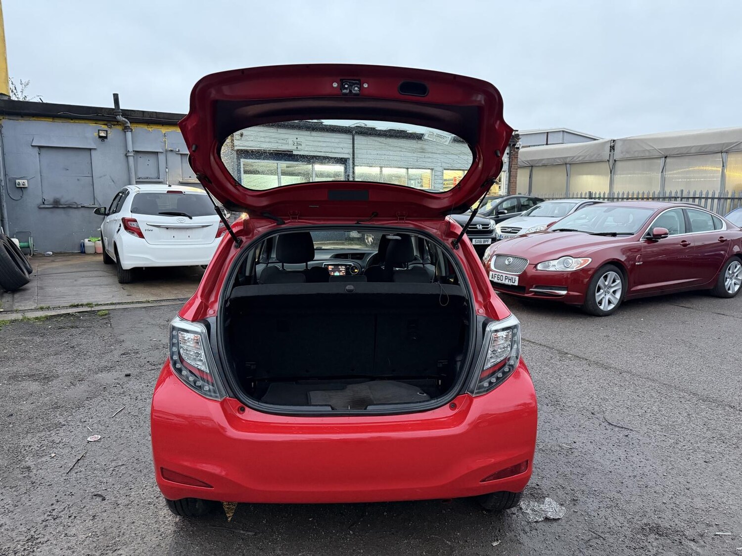 Used Toyota Yaris 2014 for sale - 76762215: Photo 19