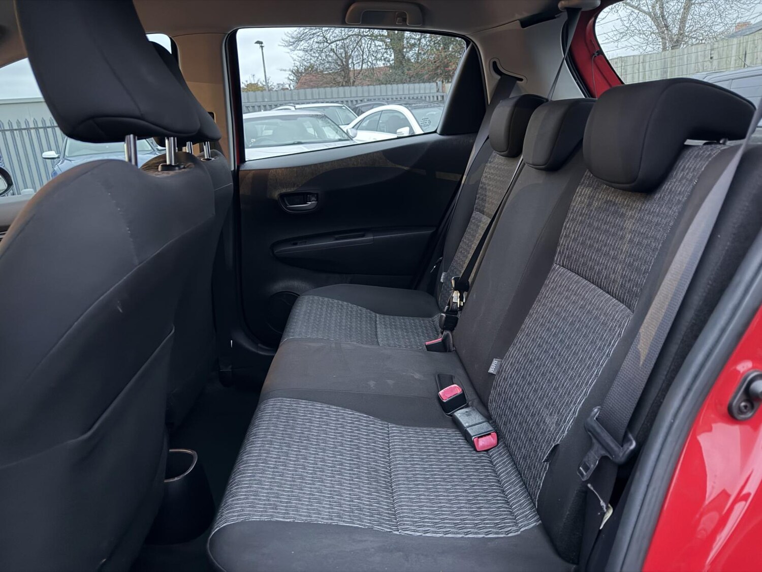 Used Toyota Yaris 2014 for sale - 76762215: Photo 26