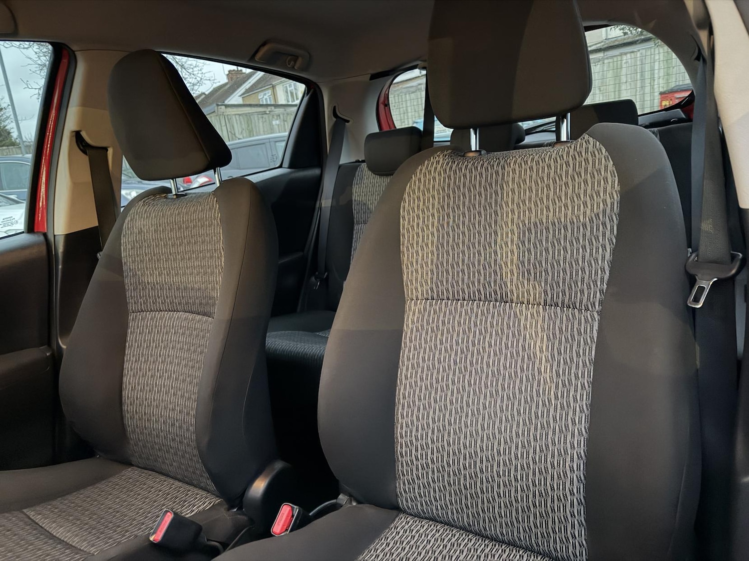 Used Toyota Yaris 2014 for sale - 76762215: Photo 31