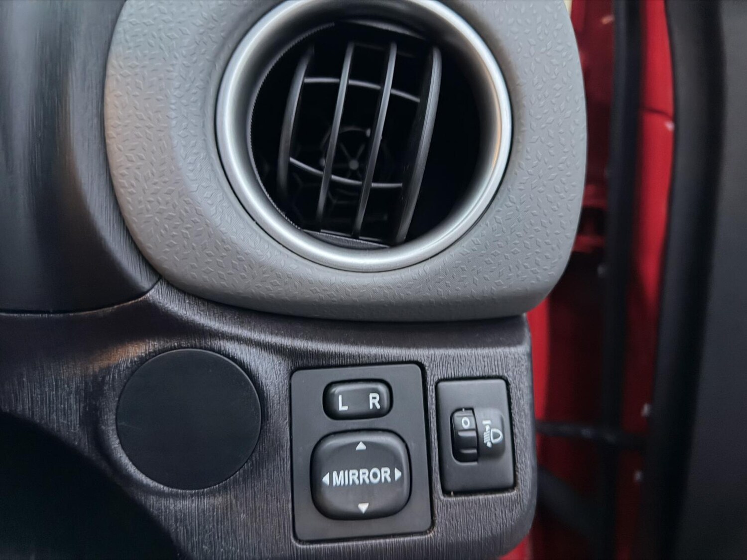 Used Toyota Yaris 2014 for sale - 76762215: Photo 40