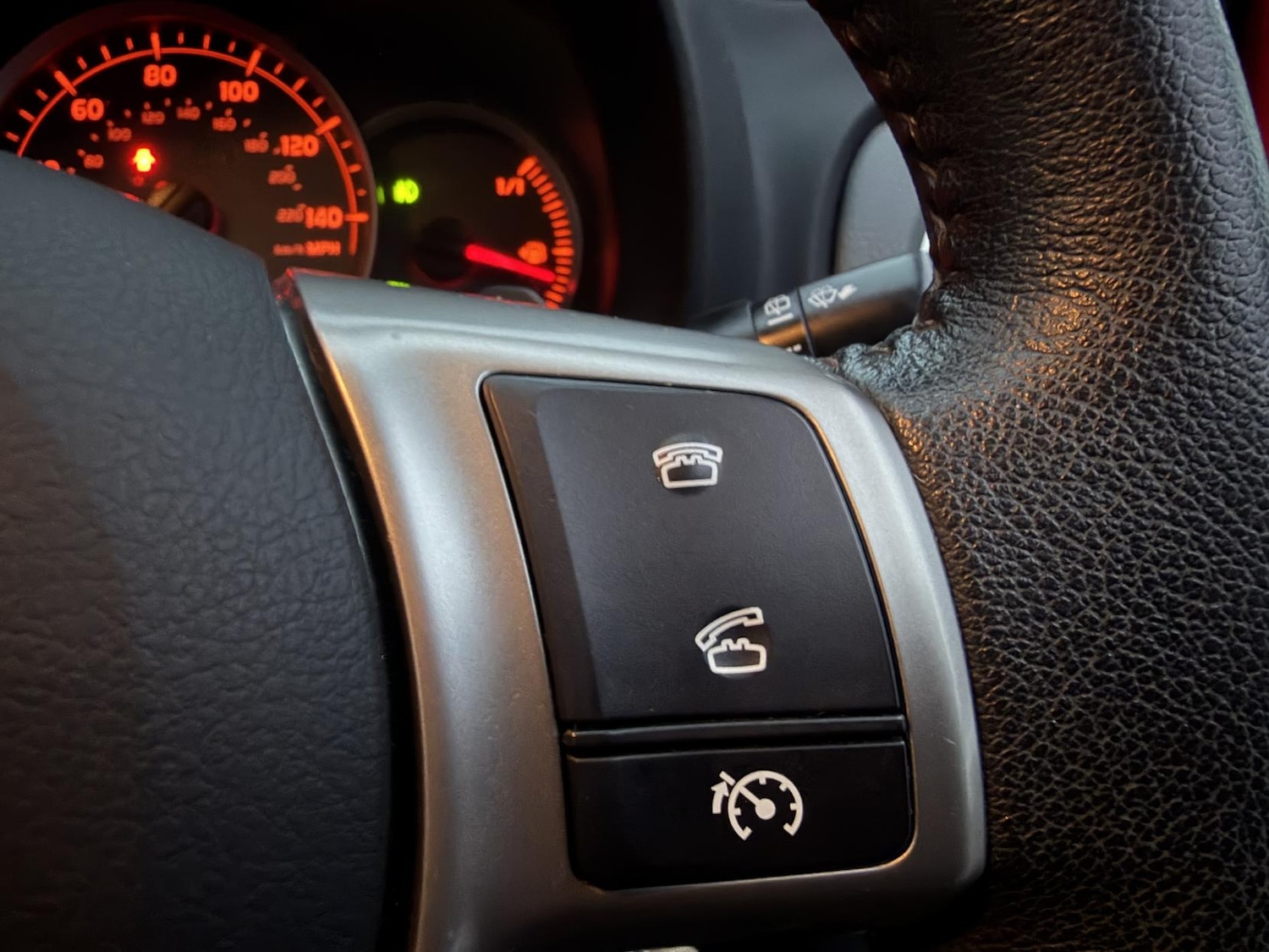 Used Toyota Yaris 2014 for sale - 76762215: Photo 44