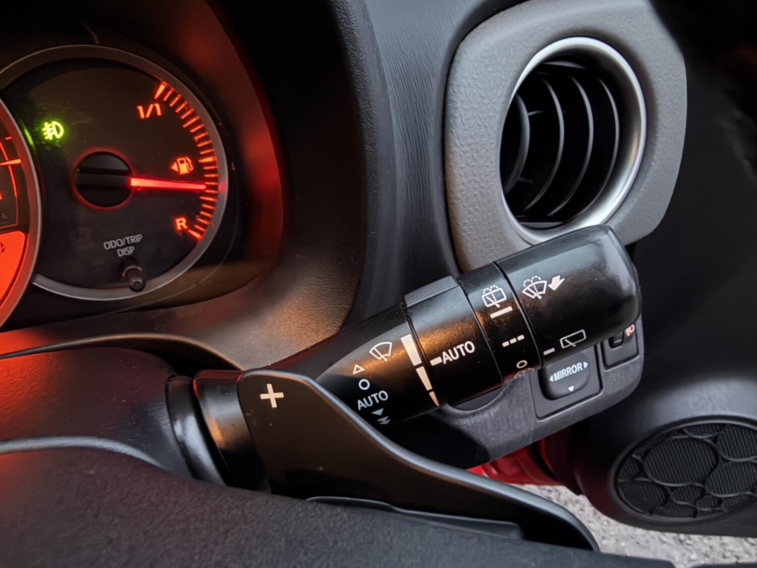 Used Toyota Yaris 2014 for sale - 76762215: Photo 45