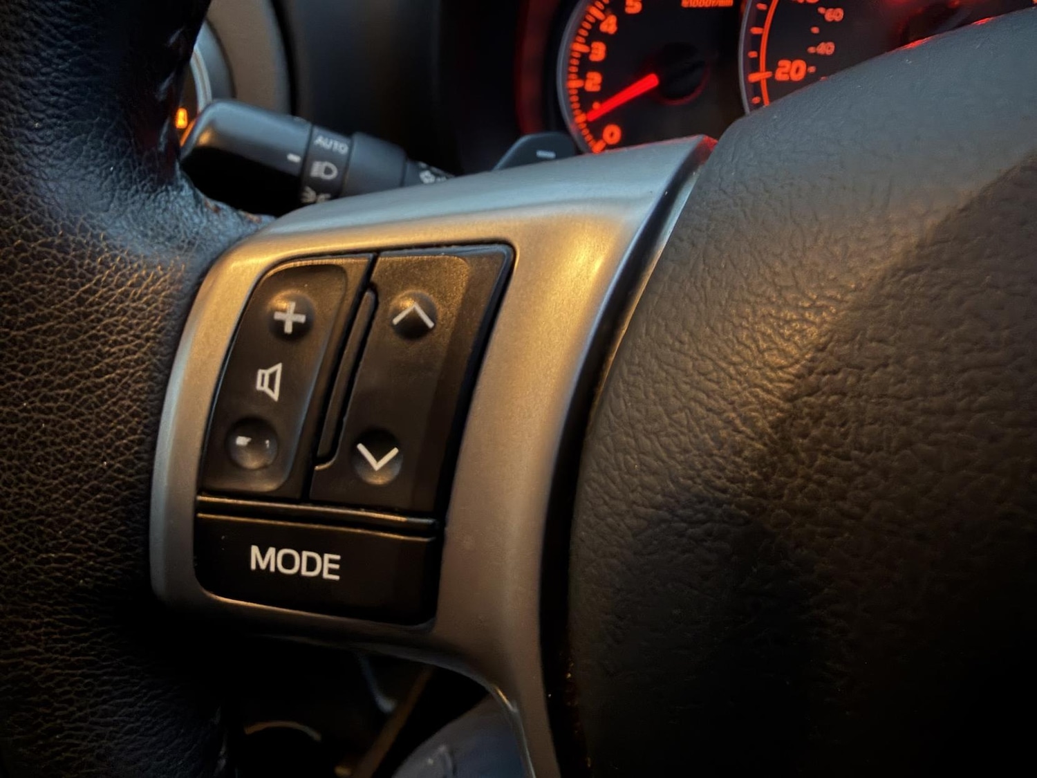 Used Toyota Yaris 2014 for sale - 76762215: Photo 48