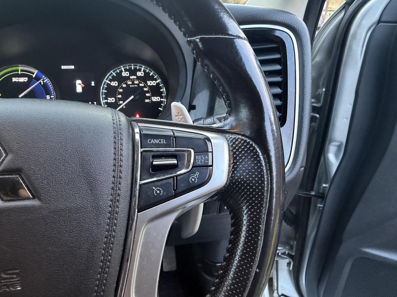 Used Mitsubishi Outlander 2020 for sale - 77264771: Photo 33