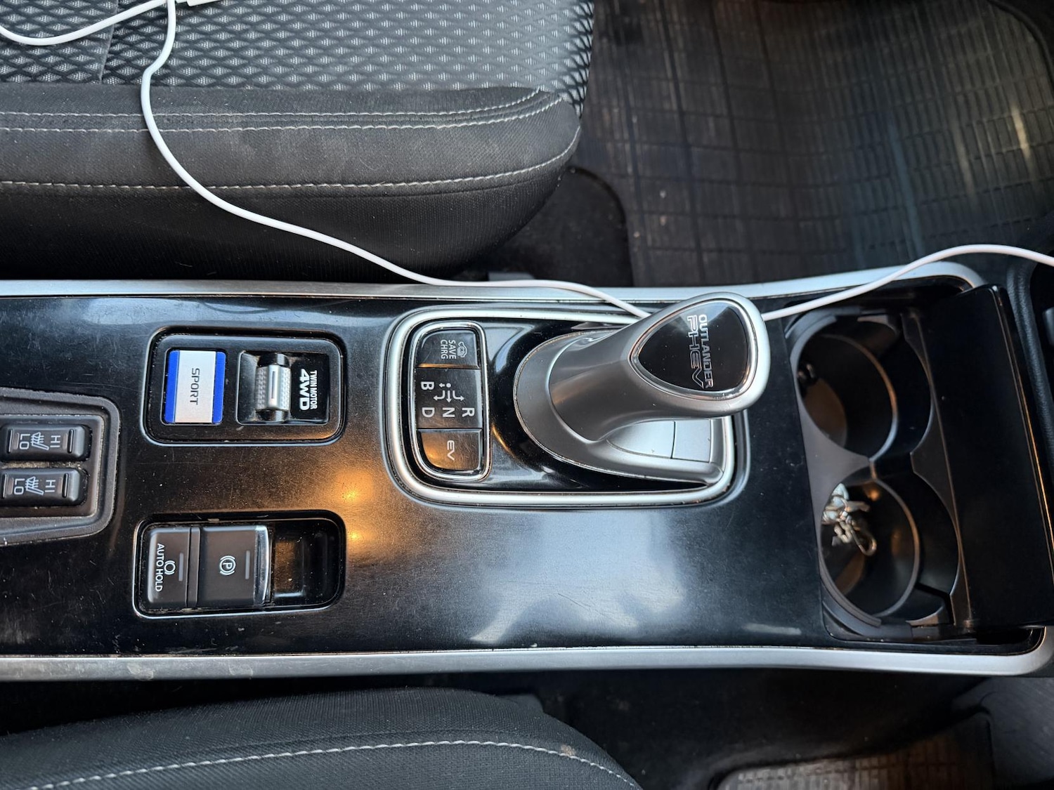 Used Mitsubishi Outlander 2020 for sale - 77264771: Photo 37