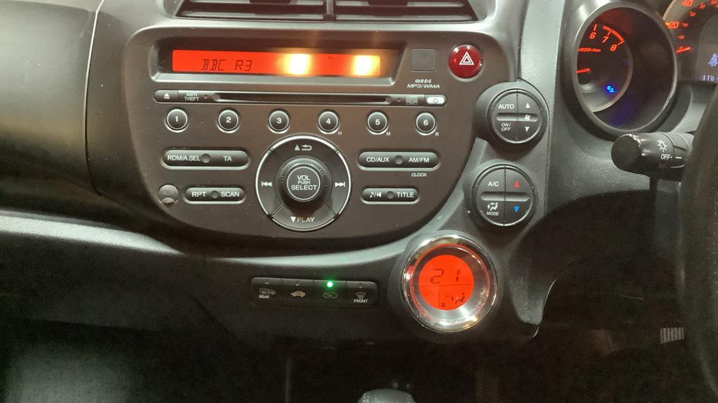 Used Honda Jazz 2011 for sale - 77289538: Photo 11