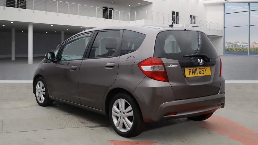 Used Honda Jazz 2011 for sale - 77289538: Photo 2