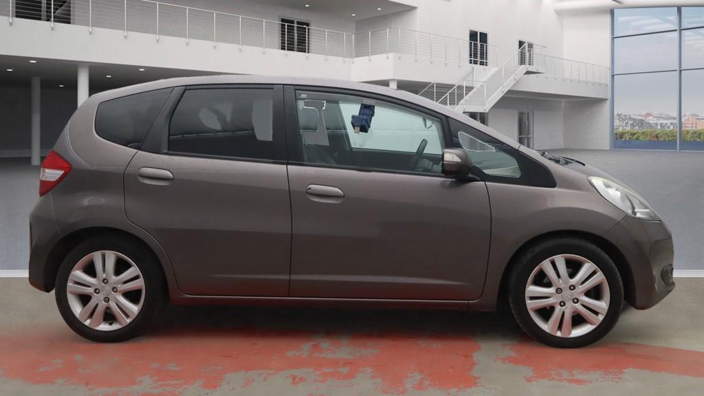 Used Honda Jazz 2011 for sale - 77289538: Photo 5