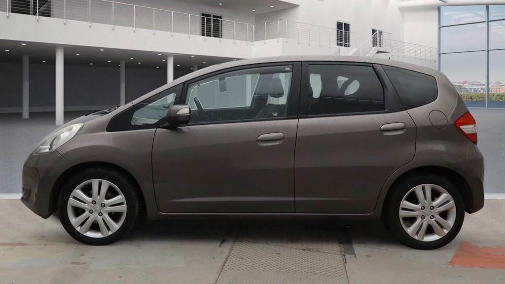 Used Honda Jazz 2011 for sale - 77289538: Photo 6