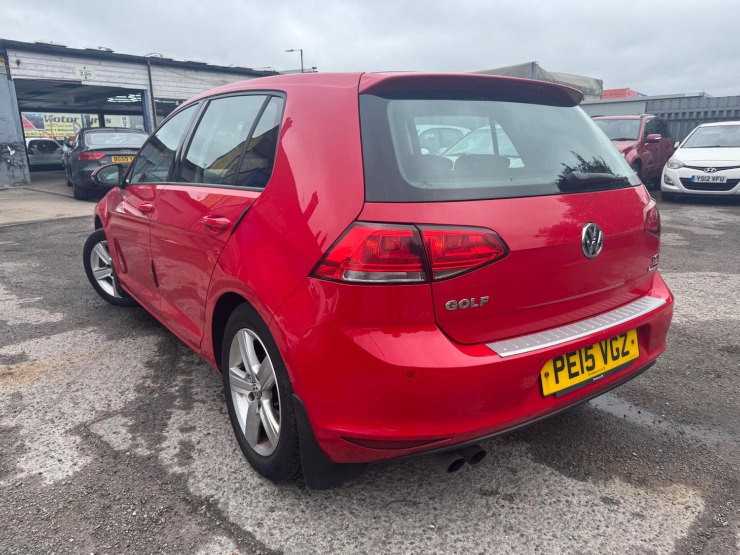 Used Volkswagen Golf 2015 for sale - 76762212: Photo 2