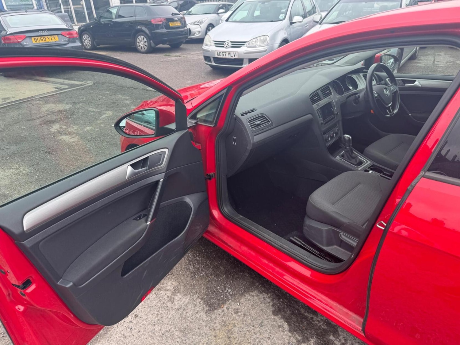 Used Volkswagen Golf 2015 for sale - 76762212: Photo 28