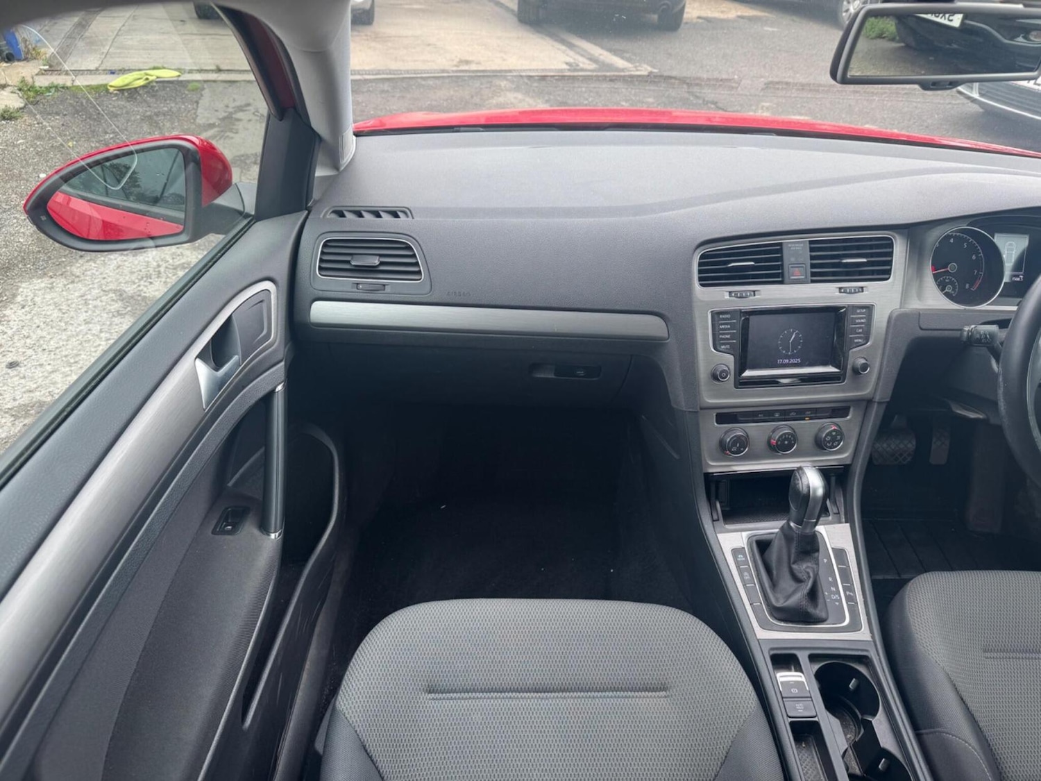 Used Volkswagen Golf 2015 for sale - 76762212: Photo 29