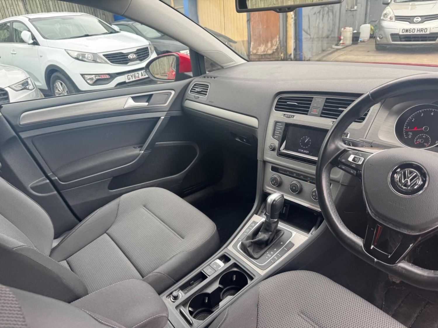 Used Volkswagen Golf 2015 for sale - 76762212: Photo 38