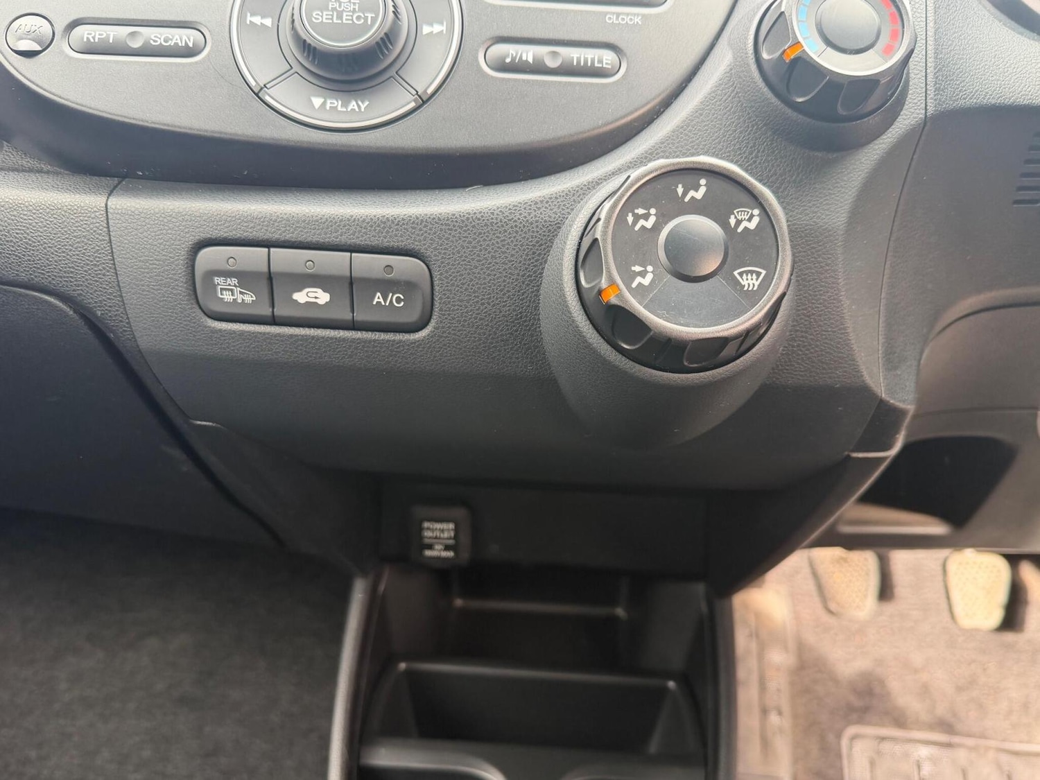 Used Honda Jazz 2012 for sale - 76762222: Photo 48