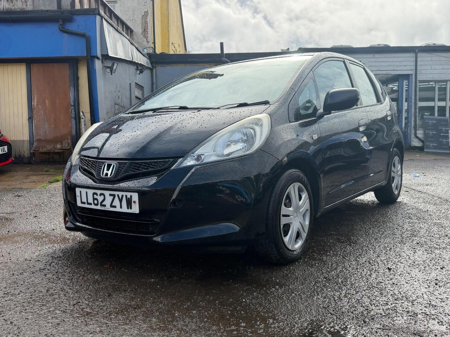 Used Honda Jazz 2012 for sale - 76762222: Photo 7