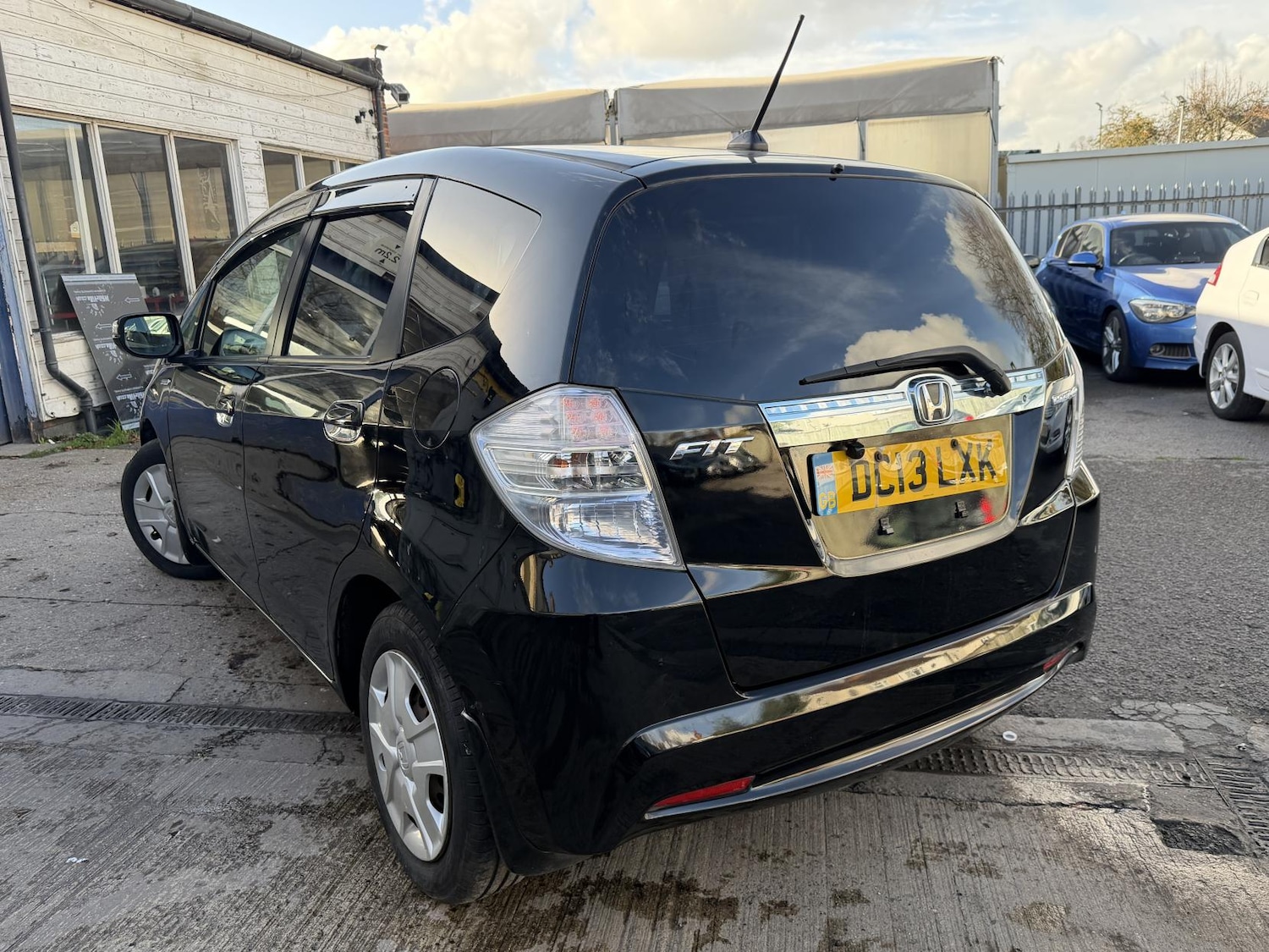 Used Honda Fit 2021 for sale - 76762227: Photo 2