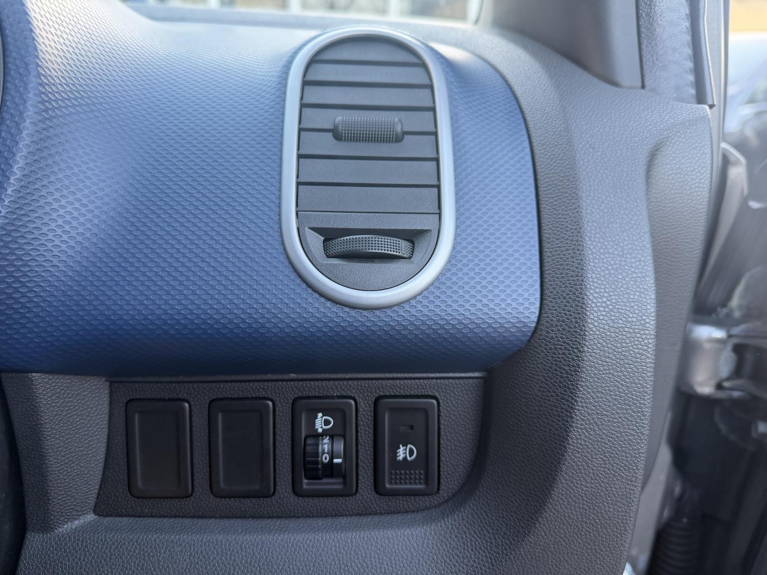 Used Vauxhall Agila 2012 for sale - 77079410: Photo 46