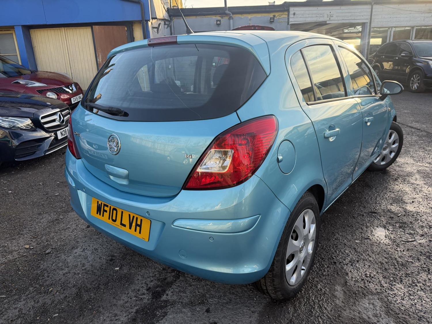 Used Vauxhall Corsa 2010 for sale - 76762216: Photo 2