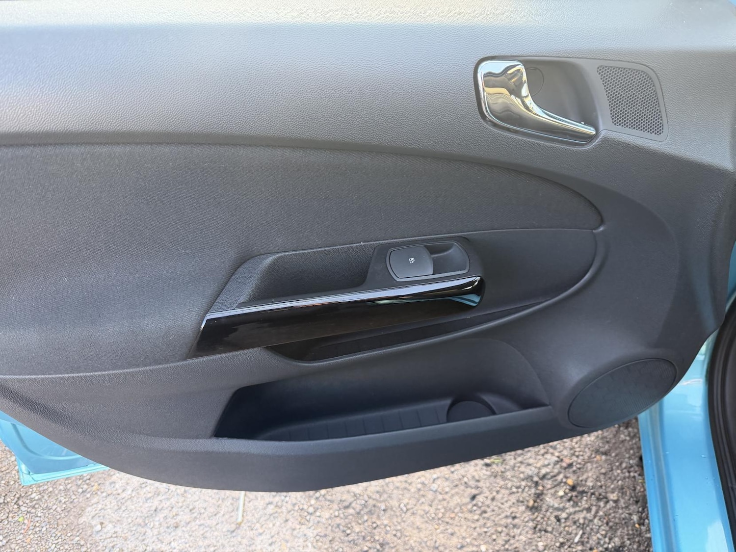 Used Vauxhall Corsa 2010 for sale - 76762216: Photo 34