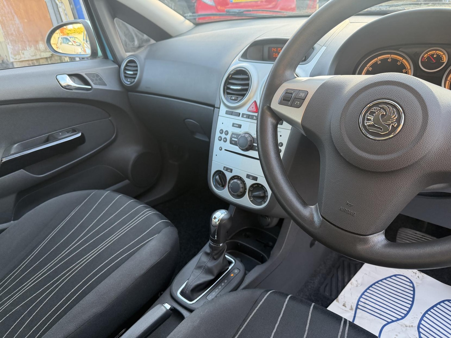 Used Vauxhall Corsa 2010 for sale - 76762216: Photo 41