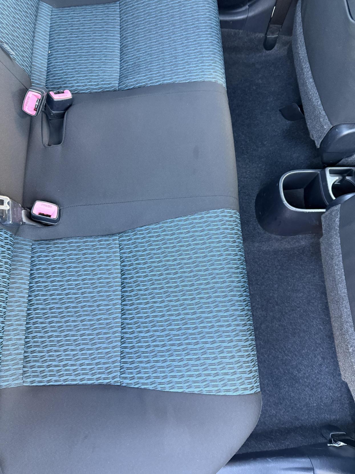 Used Toyota Yaris 2012 for sale - 76762228: Photo 16