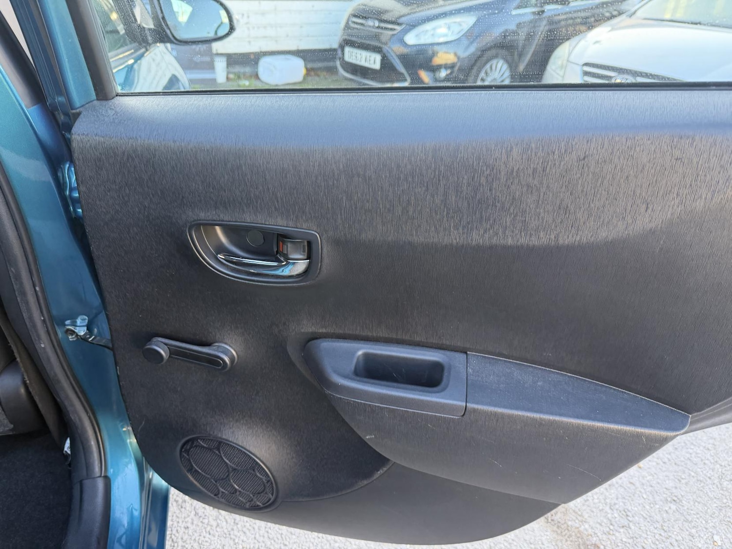 Used Toyota Yaris 2012 for sale - 76762228: Photo 20