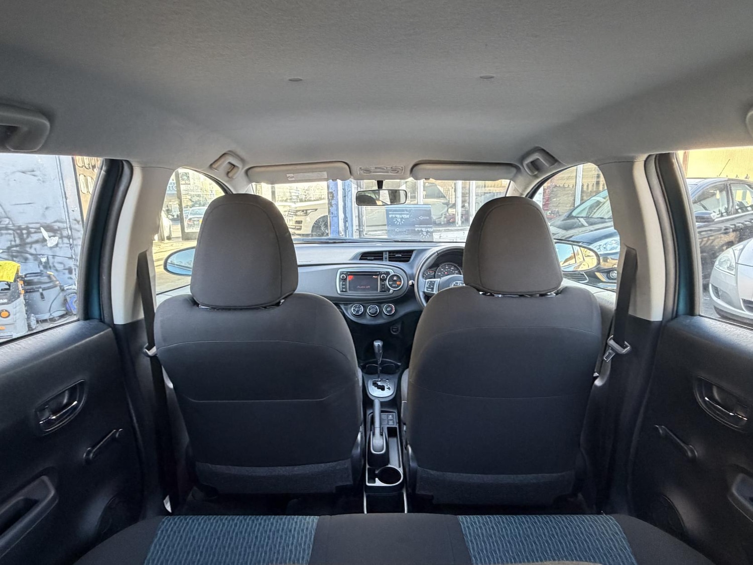 Used Toyota Yaris 2012 for sale - 76762228: Photo 27