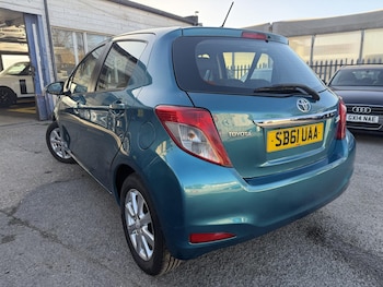 Used Toyota Yaris 2012 for sale - 76762228: Photo