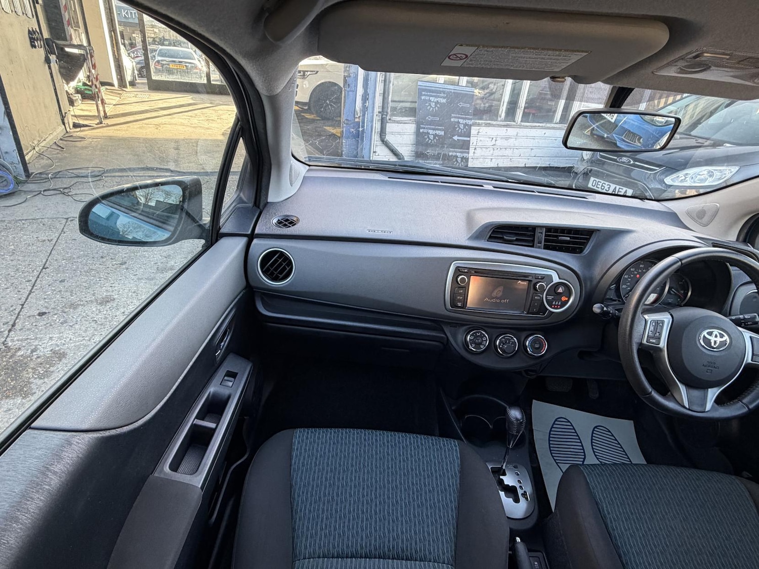 Used Toyota Yaris 2012 for sale - 76762228: Photo 33