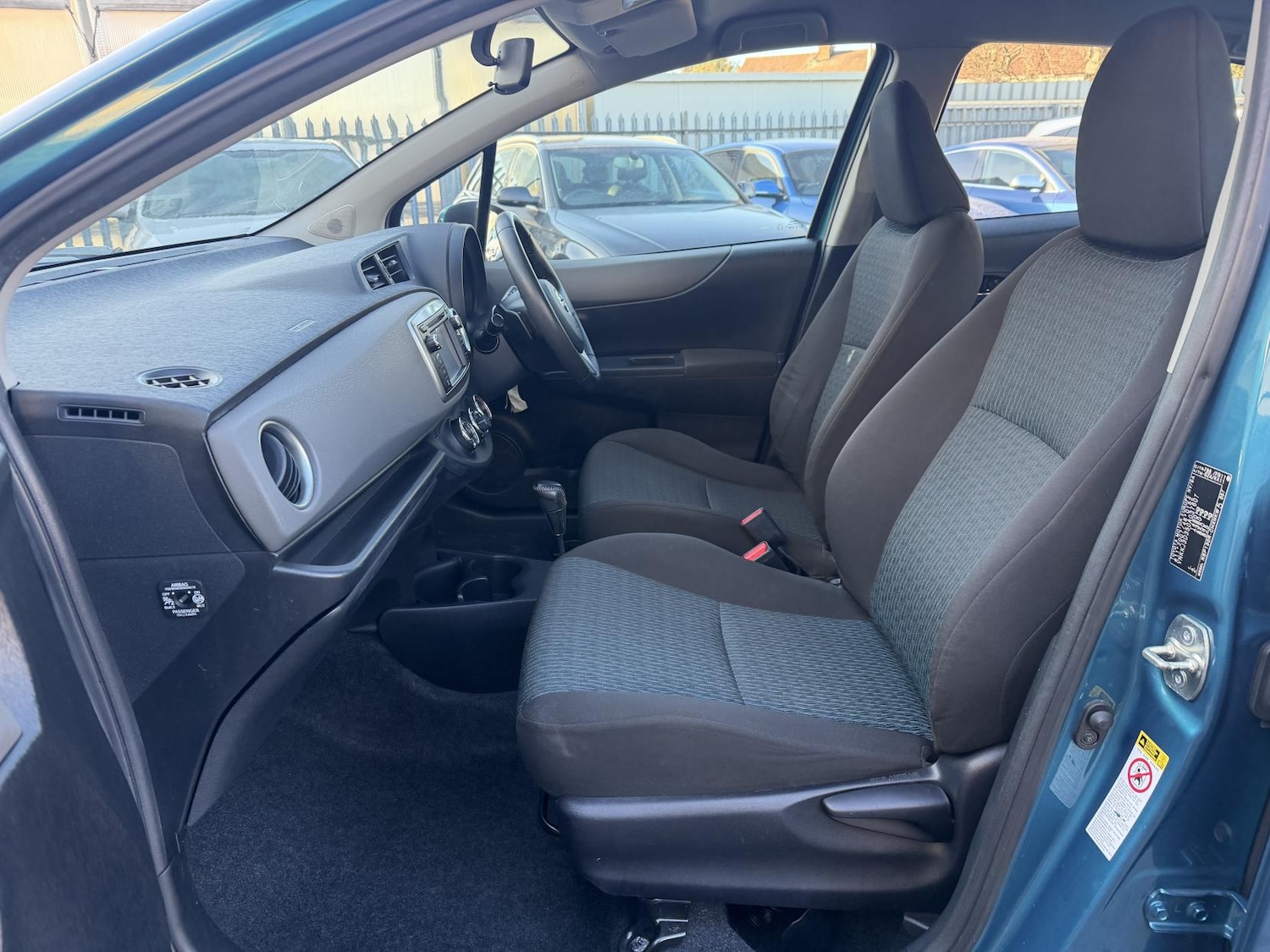 Used Toyota Yaris 2012 for sale - 76762228: Photo 36