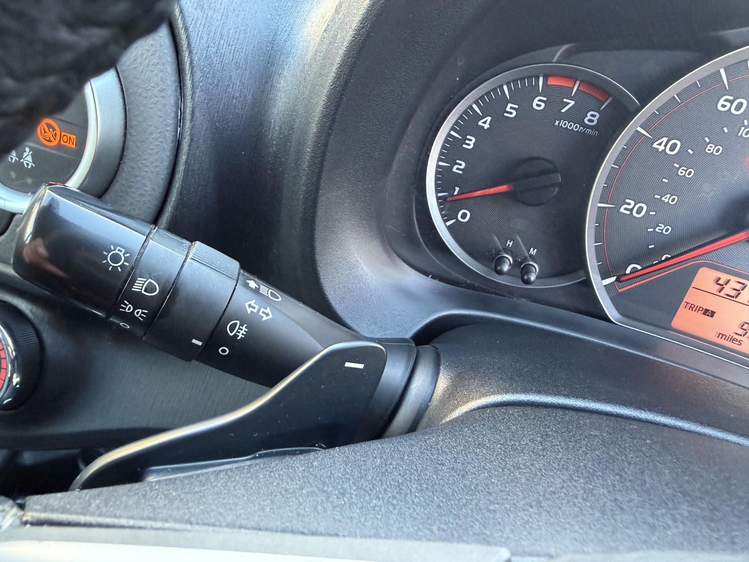 Used Toyota Yaris 2012 for sale - 76762228: Photo 44