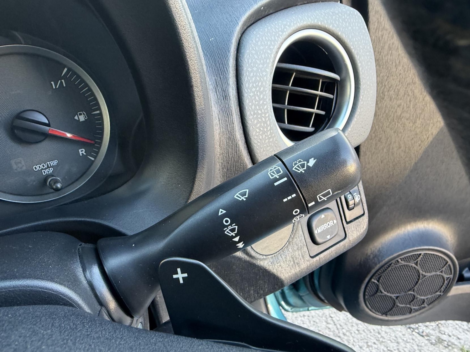 Used Toyota Yaris 2012 for sale - 76762228: Photo 45